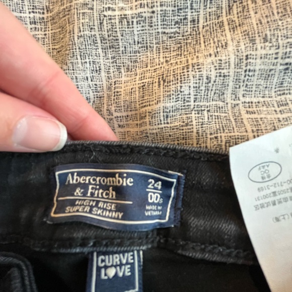 *SOLD* Abercrombie & Fitch Skinny Jean - Picture 3 of 3